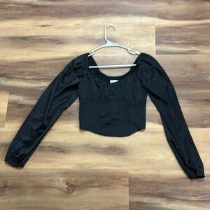 hollister black long sleeve top (slightly cropped)